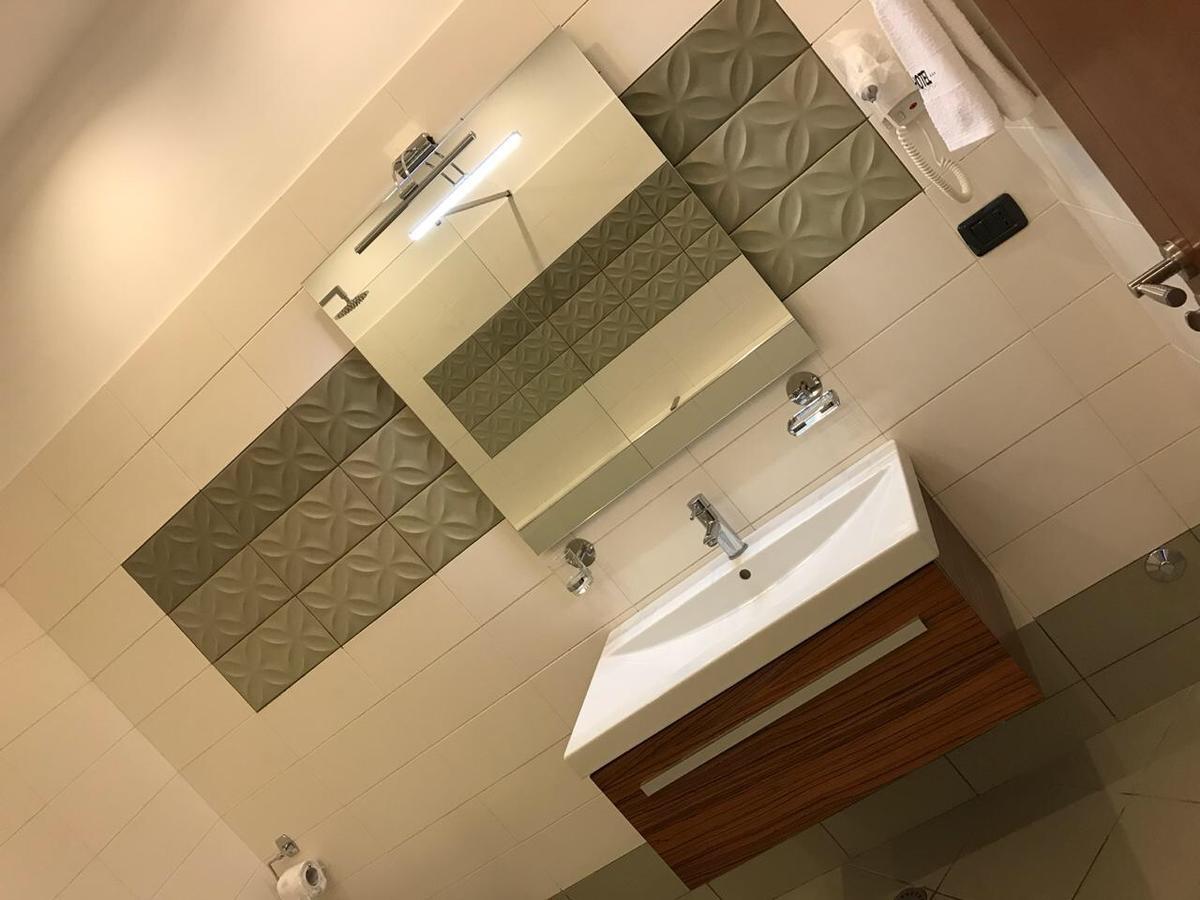 Icon Hotel Vlorë Eksteriør bilde