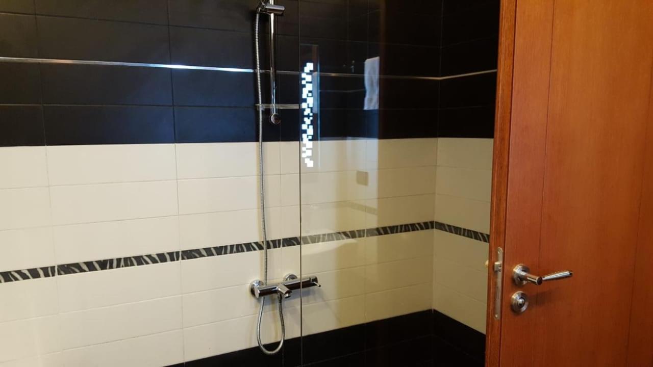 Icon Hotel Vlorë Eksteriør bilde